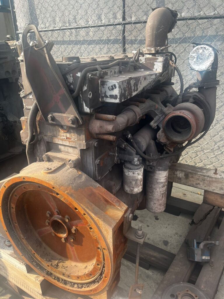 1.QSM 11 CUMMINS ENGINE. USED AS IS. R65 000.00
