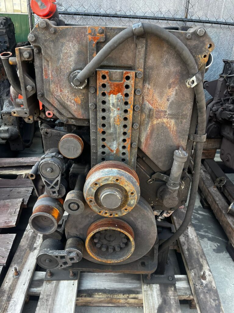 1.QSX CUMMINS ENGINE. USED AS IS. R95000.00 (3)