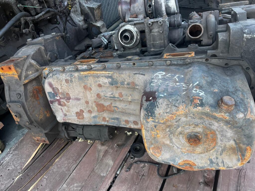 QXS 15 CUMMINS ENGINE. USED AS IS. R95000